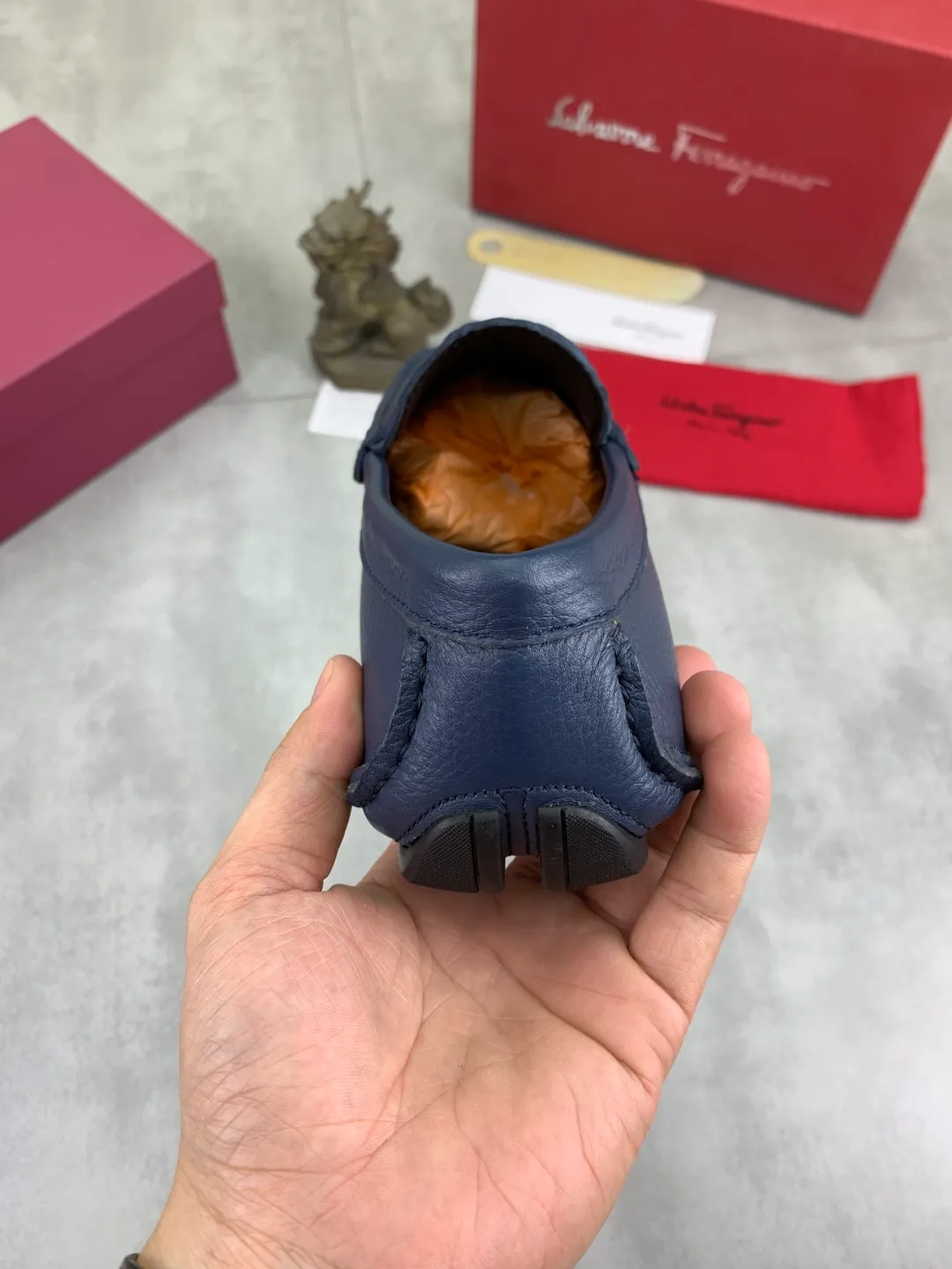 Men's shoes 💰P542 New model, high quality [Ferragamo/Ferragamo] Latest lazy slip-on shoes Original imported calfskin, imported cowhide lining + original luxury metal buckle + original combination outsole Comparison without pressure Code number: 38-45